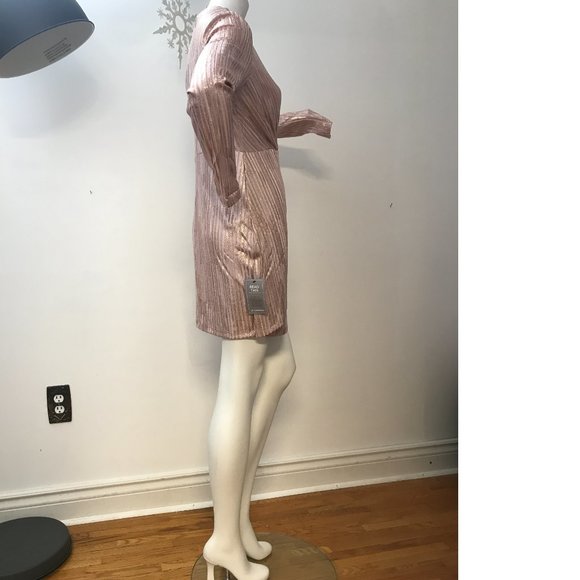 Le Chateau  Champagne Blush Rose Gold Bodycon  Wrap Formal cocktail dress - Picture 2 of 4